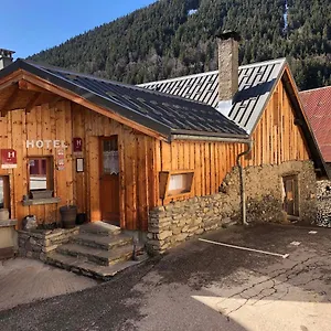 auberge-de-la-foret.hotels-rhonealpes.com/